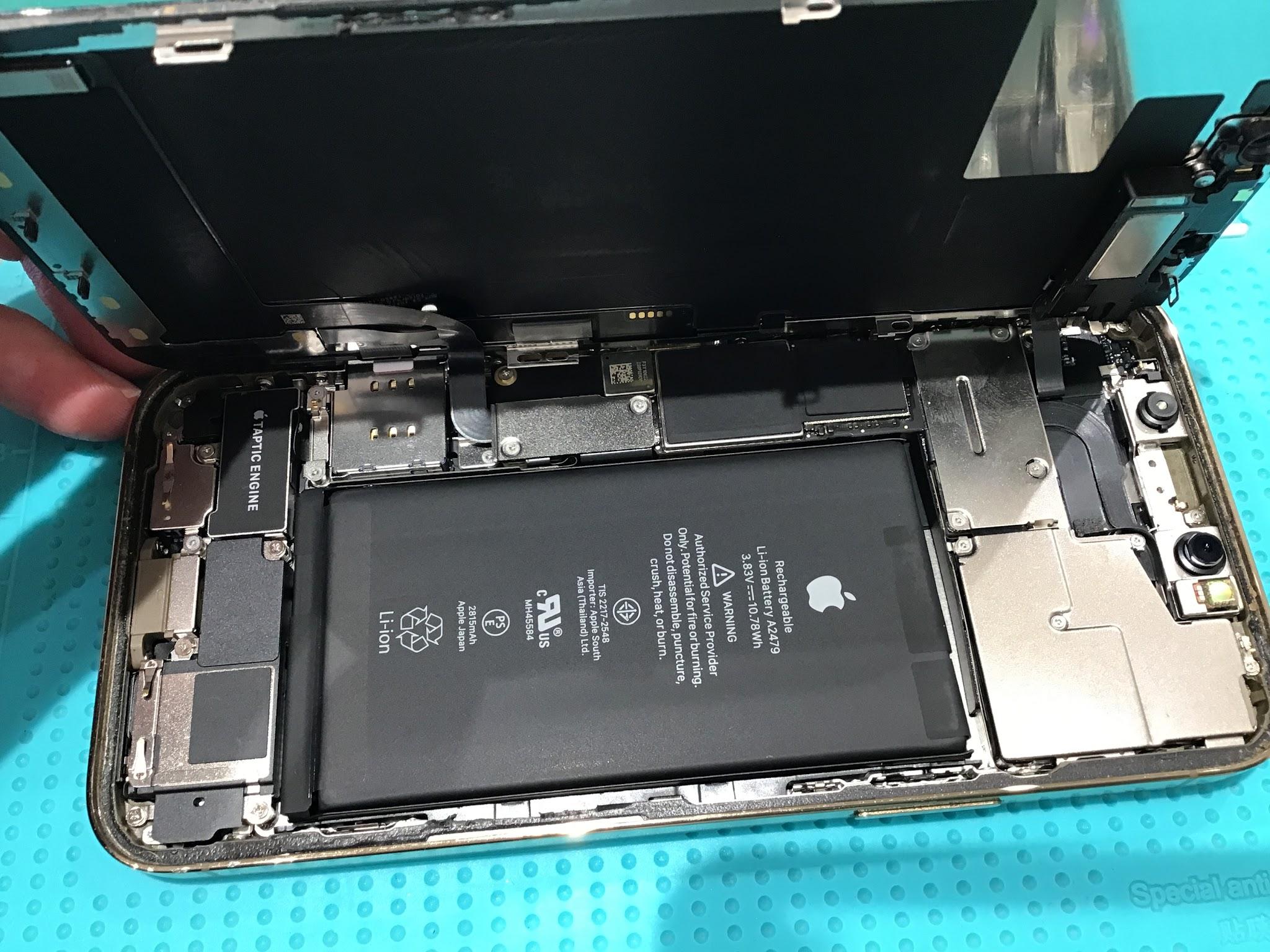 電池のヘリが気になるiPhone12Pro(アイフォーン)はスマホ修理工房丸井錦糸町店にお任せください！